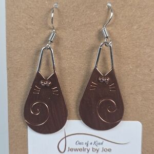 Cat Earrings - Brown